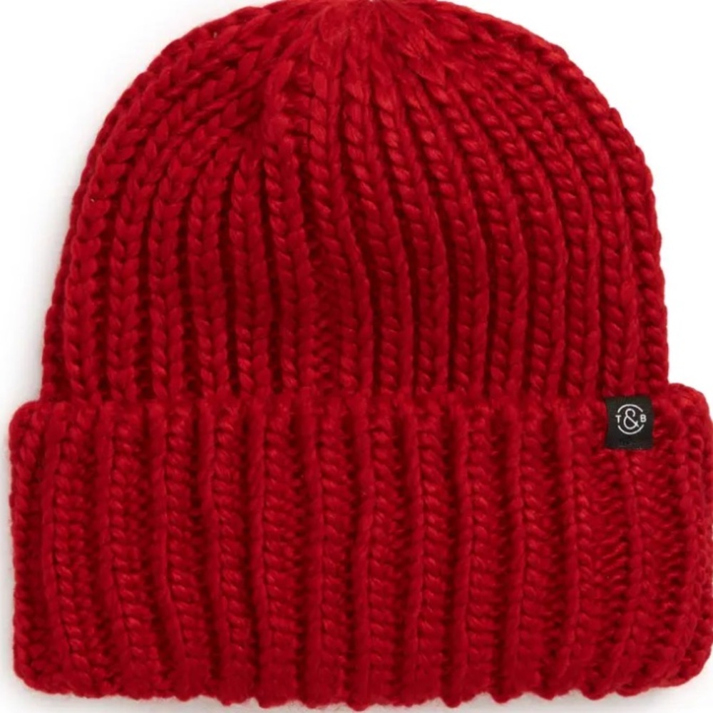 Chunky Knit Beanie
TREASURE & BOND